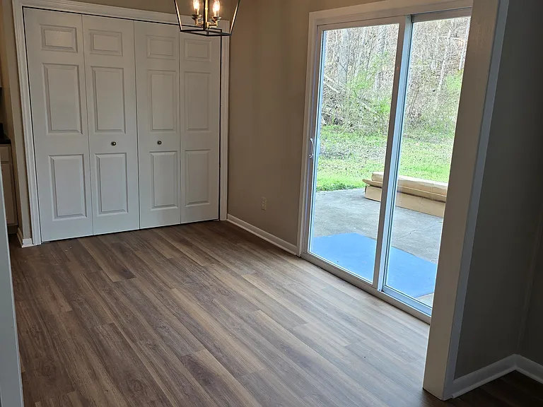 112 Glassboro Dr — Photo 7