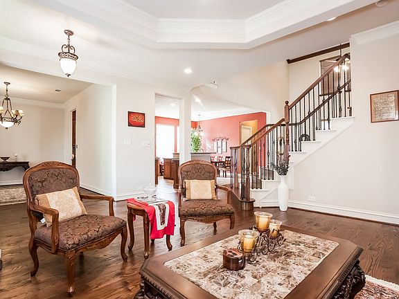 4th image of 3809 Crestfield Ct