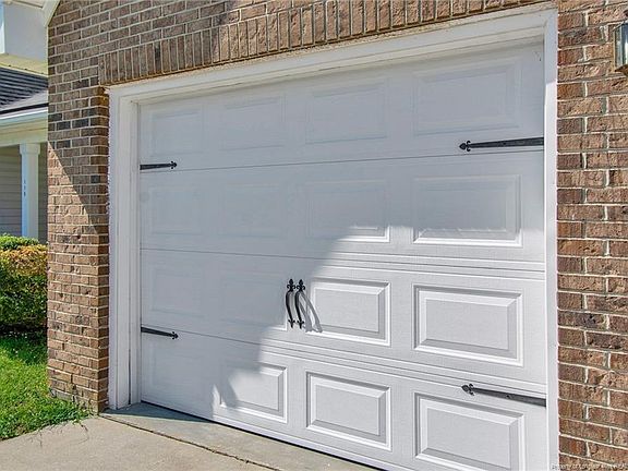 3rd image of 115 Northwoods Dr