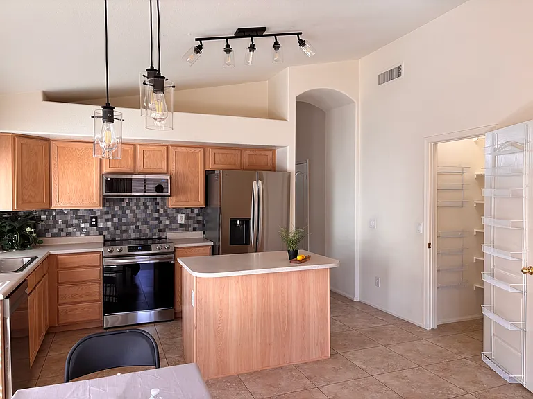 20901 N 37th Way — Photo 7
