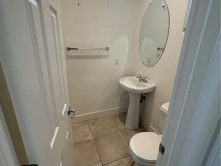 8524 Pitney Ave — Photo 2