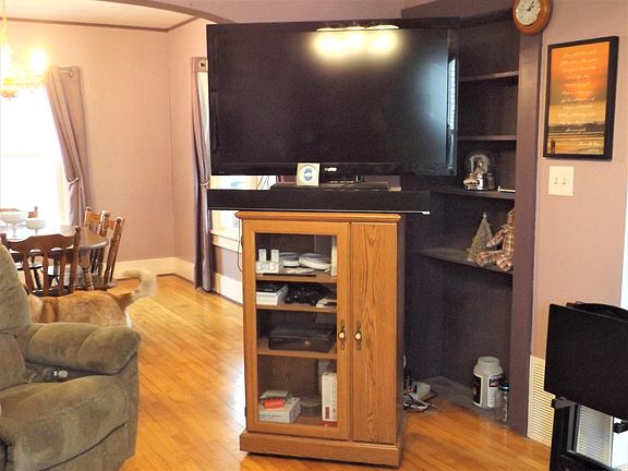 Built in shelves in living room