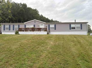 124 Wood Crest Rd, Weston, WV 26452