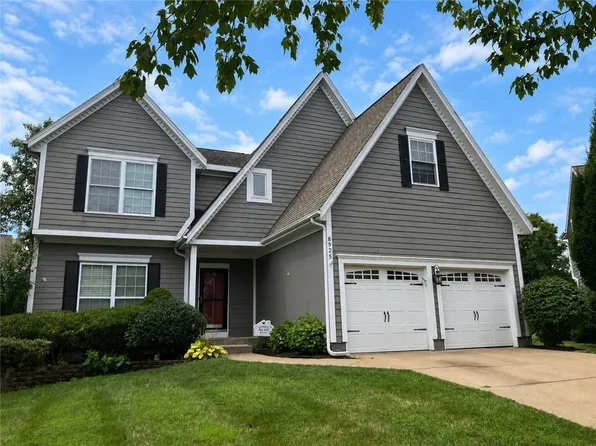 8925 W 132nd Ter, Overland Park, KS 66213