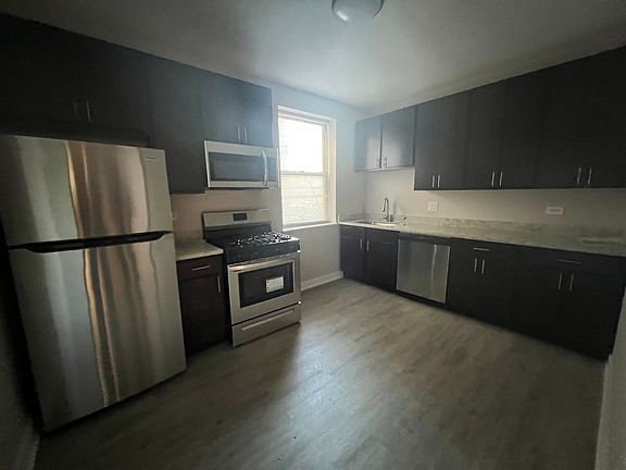 2nd image of 4911-17 N Whipple St #4915-1B