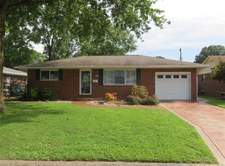 140 Ash St, Wood River, IL 62095