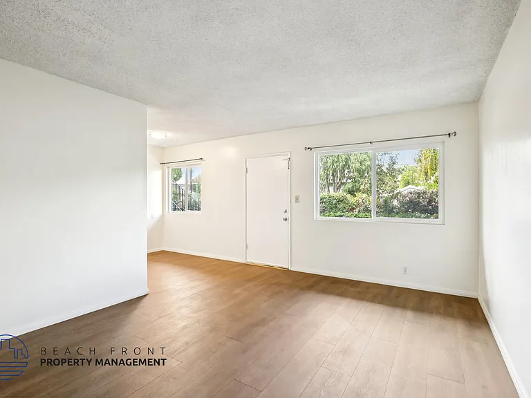 1475 Pine Ave. — Photo 5
