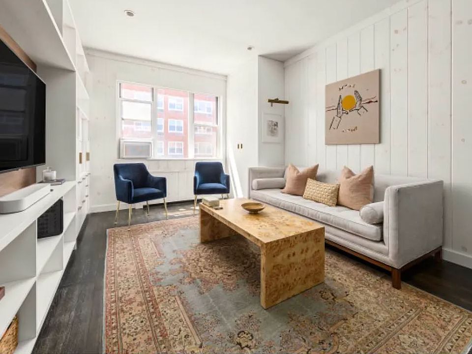1st image of 11 Charlton St APT 5A
