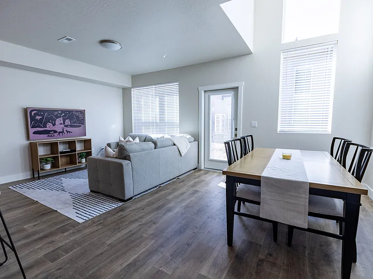 Pomona Park Townhomes — Photo 7