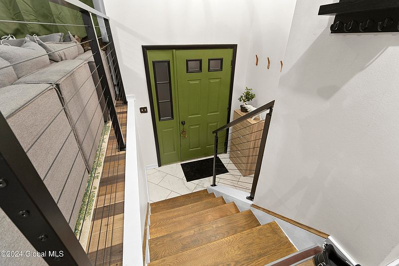 3rd image of 25 Magnolia Circle