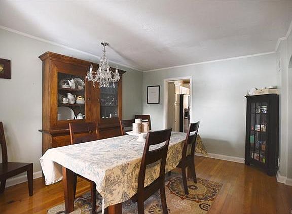 5th image of 217 Lincoln Pl