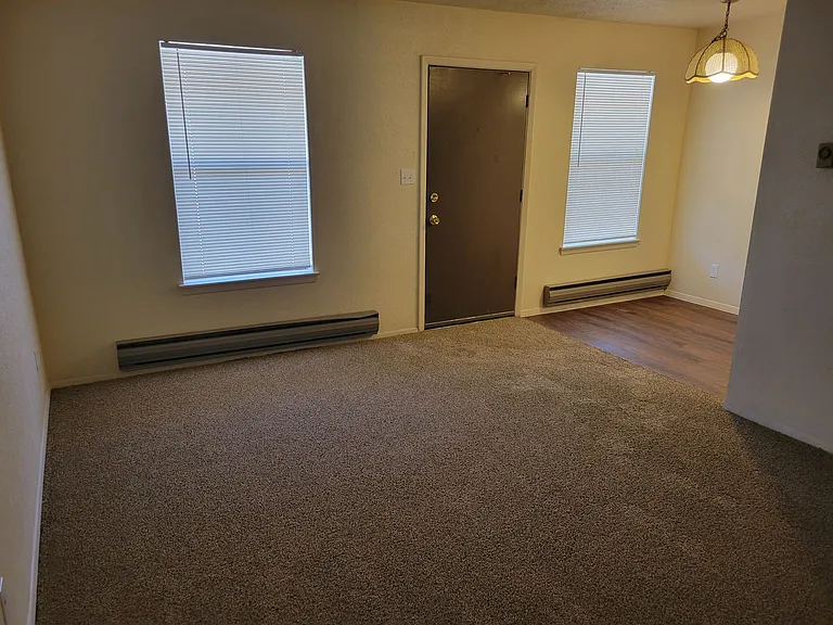 2807 E Idaho Ave — Photo 3