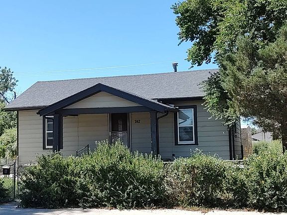 2nd image of 742 N Jefferson St