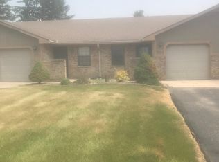 831 Peachcreek Rd, Dayton, OH 45458