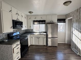 113 Pleasant Dr, Hudson, IA 50643