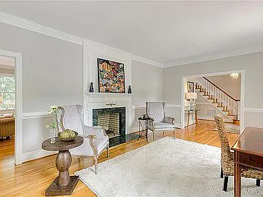 5 bed, 4558 sqft, $4,800 — Photo 1
