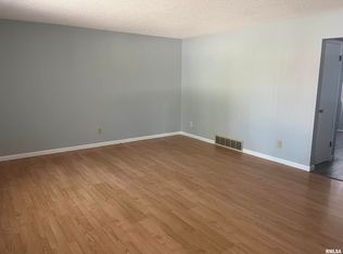 3122 Cumberland Dr, Springfield, IL 62704