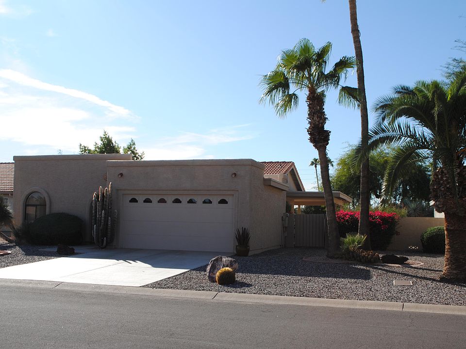 1st image of 25814 S Boxwood Dr