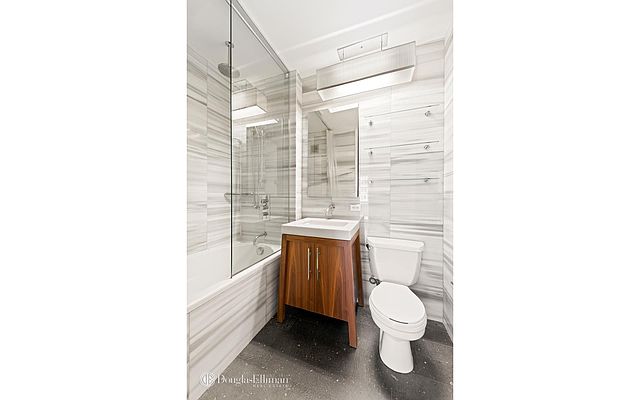 Rented by Douglas Elliman | $3,900