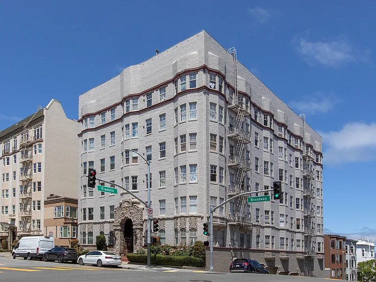 1700 Broadway Street — Photo 41