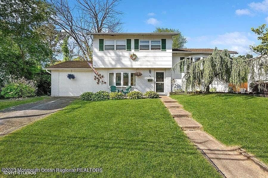 1st image of 45 Citadel Dr