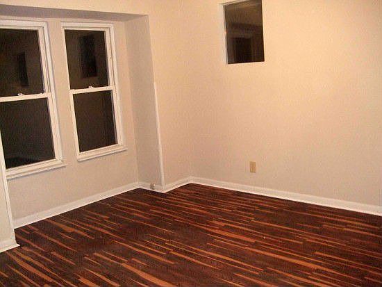 1st image of 385 S Oakley Ave