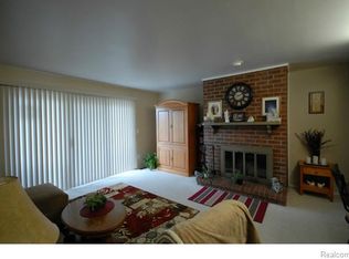 2197 Village West Dr S, Lapeer, MI