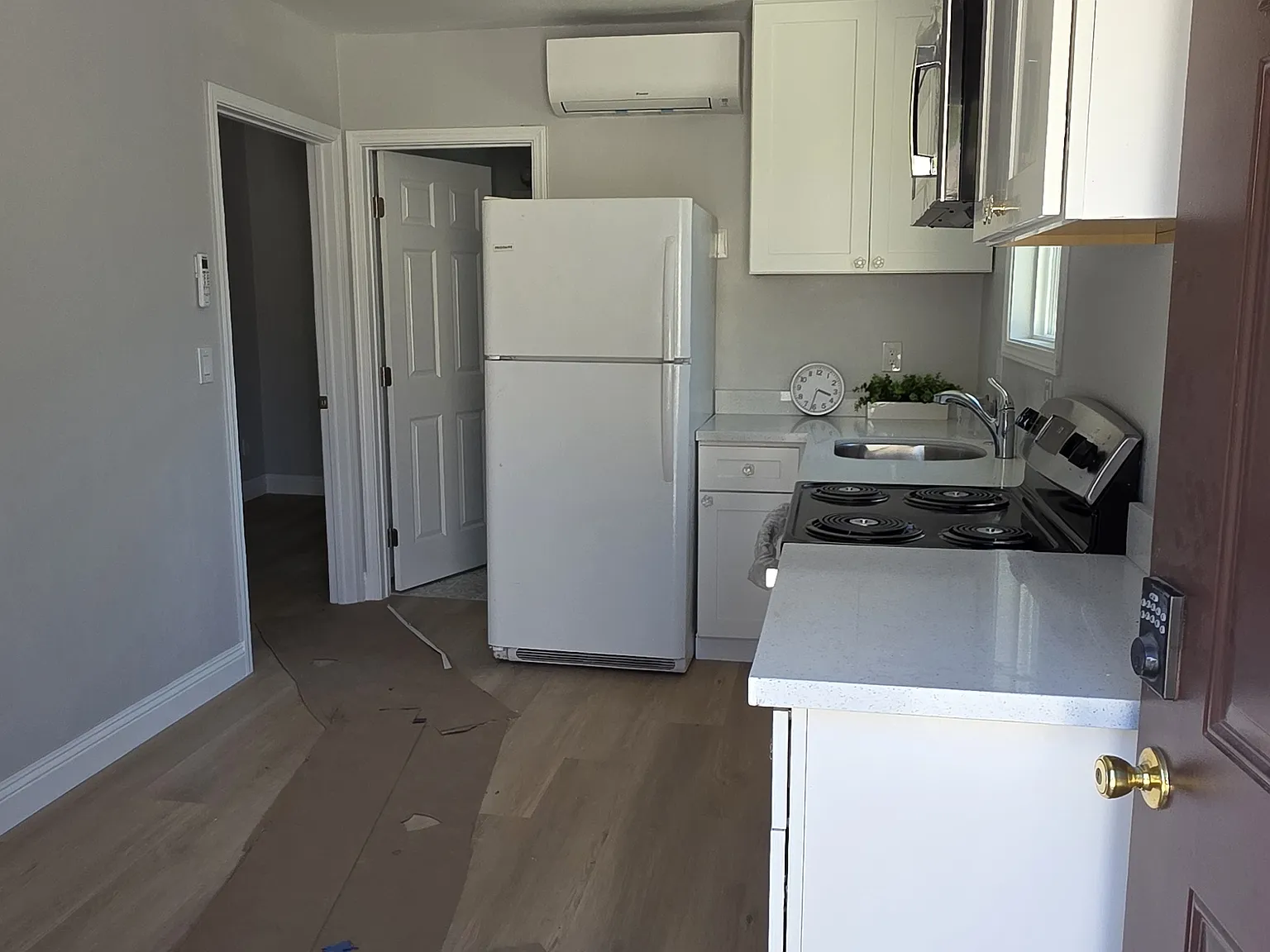 1 bed, 500 sqft, $2,450 — Photo 3