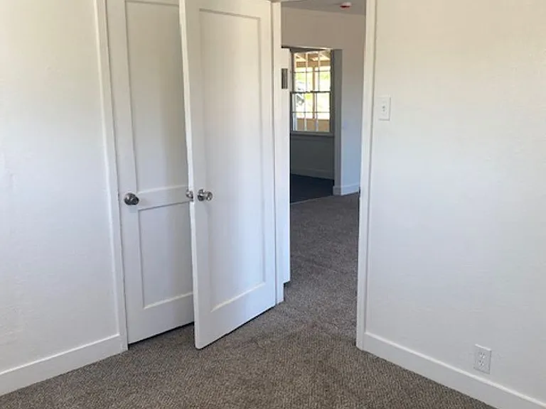 1645 Montana Ave — Photo 8
