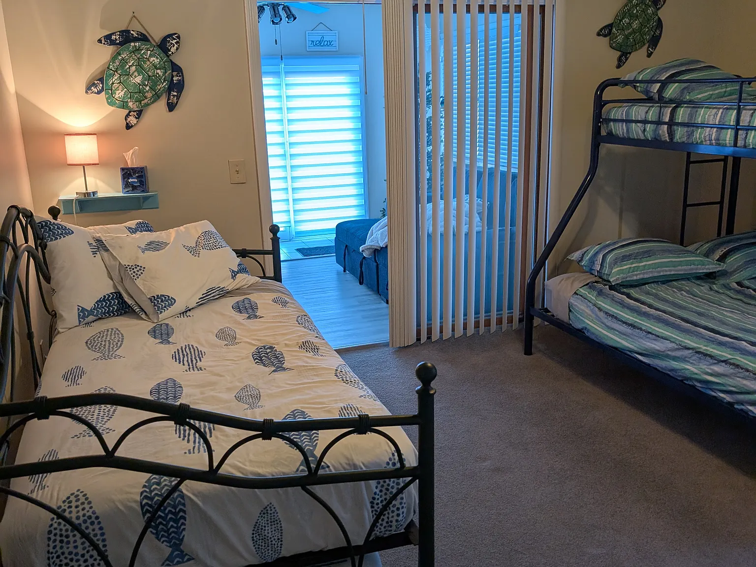 3 bed, 1.5 bath, 1456 sqft, $7,500 — Photo 2