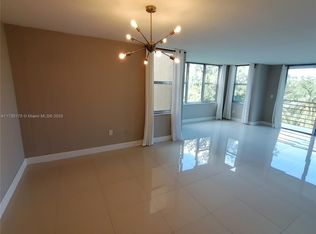 17890 W Dixie Hwy APT 518, North Miami Beach, FL 33160