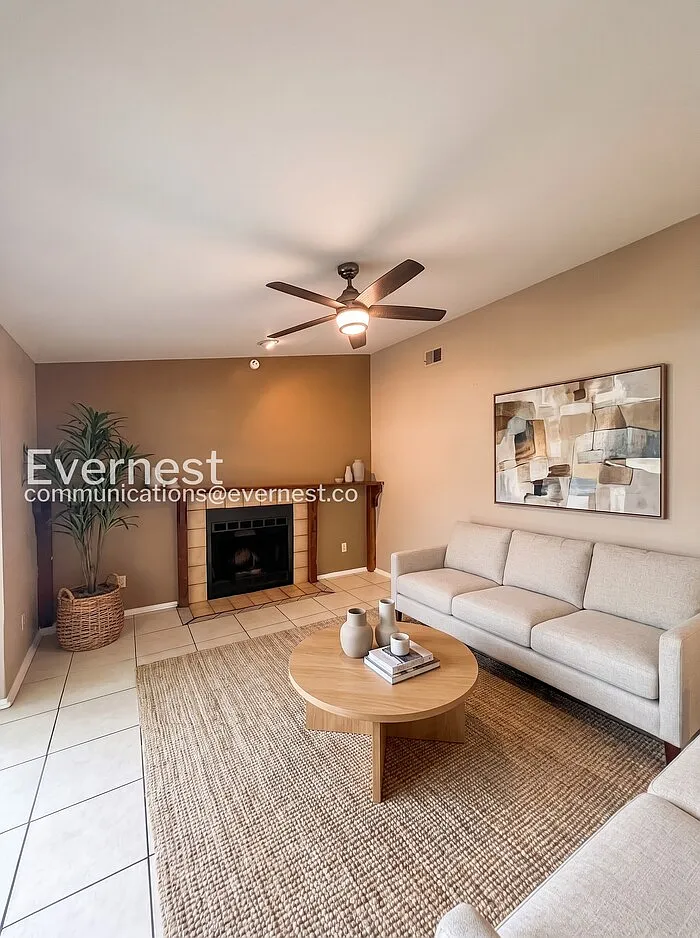 3 bed, 2.0 bath, 1502 sqft, $1,895 — Photo 3
