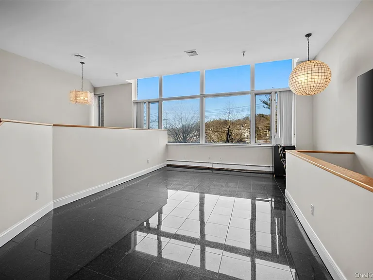 520 Ashford Ave #5 — Photo 5