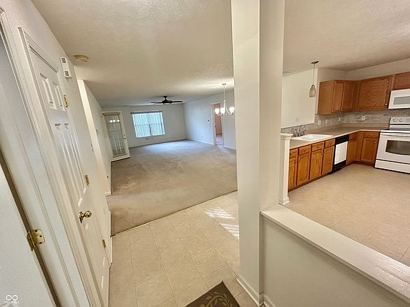 5th image of 7056 Dublin Ln