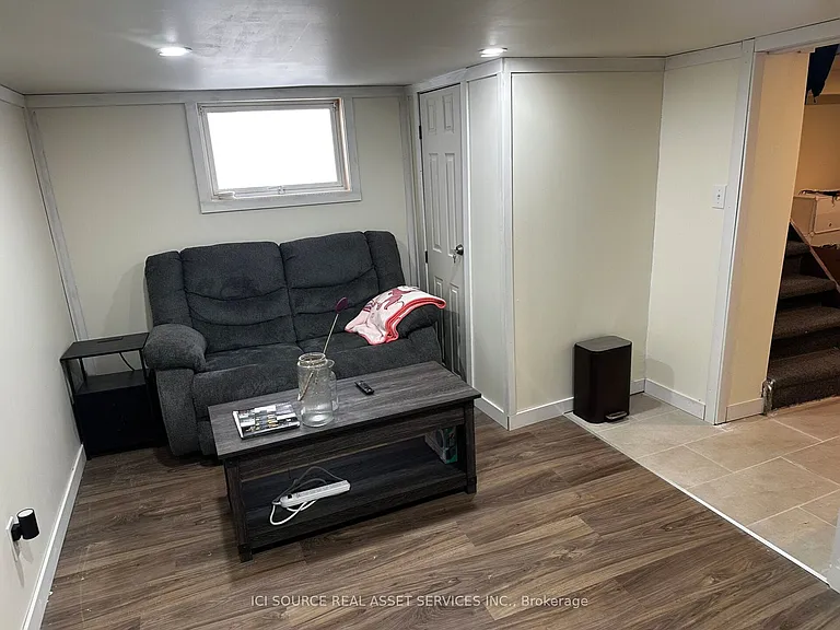 1043 Lena Ave #1 — Photo 13