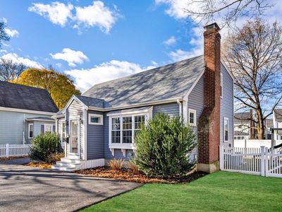 3 Sunset Ln, Dorchester, MA, 02124