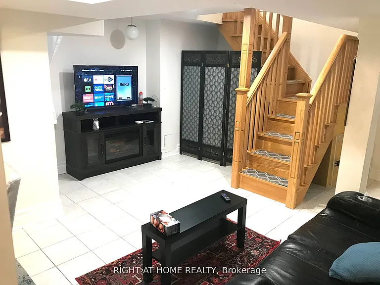 289 Laurentian Ave #BASEMENT — Photo 8