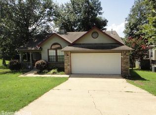 1917 Calgary Trl, Little Rock, AR 72211