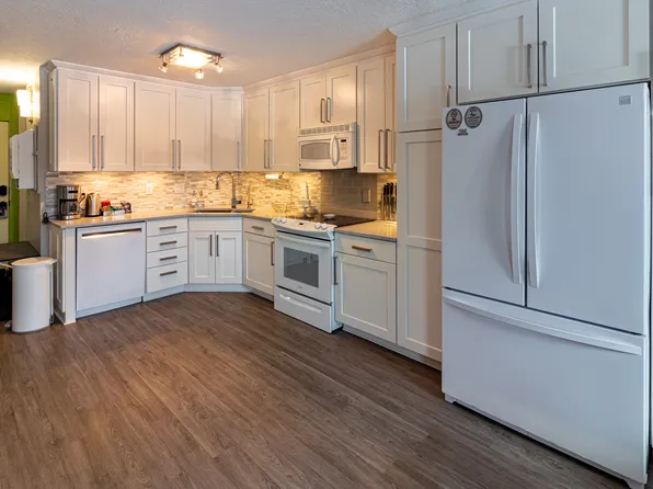 340 Straight Creek Dr #207, Silverthorne, CO 80498