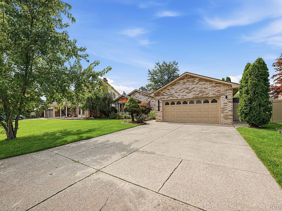 43459 Devin Dr, photo 4