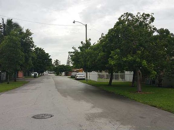 2nd image of 460 NW 31st Ave
