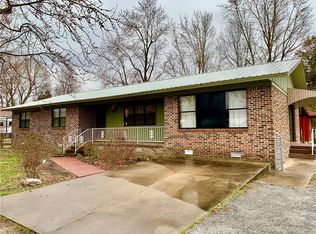201 Gregory Dr, Green Forest, AR 72638
