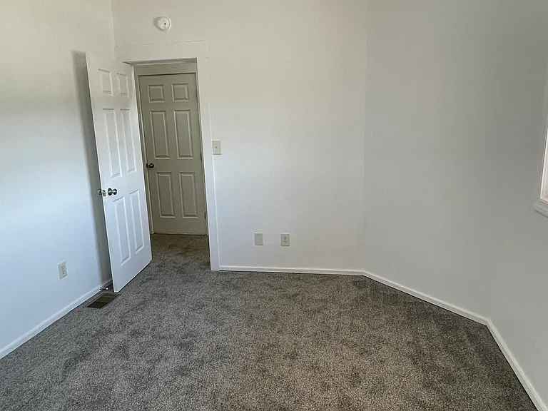 424 W 7th Ave #2 — Photo 19