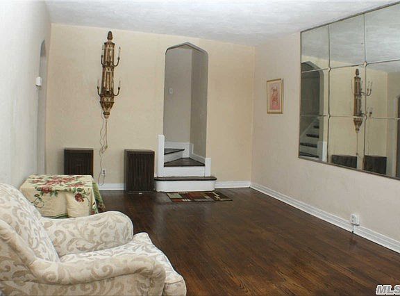 4th image of 11511 227th St
