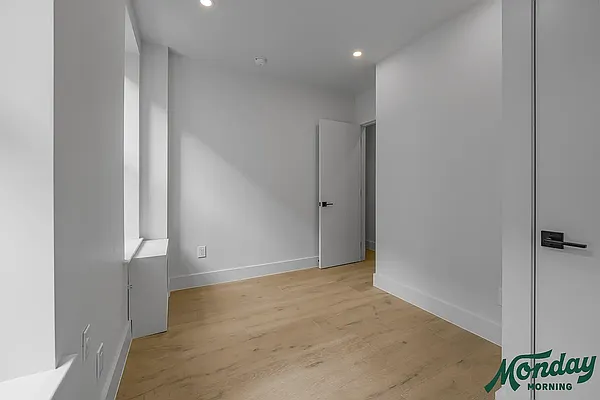 Bedroom, photo 3