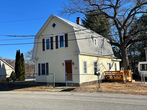 55 Grant St, Dracut, MA 01826