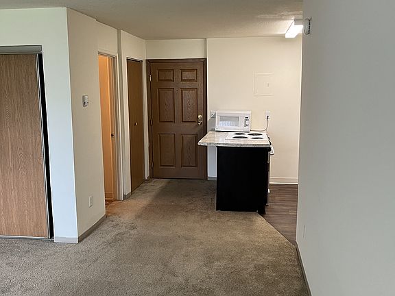3rd image of 2240 Skillman Ave E #17312593