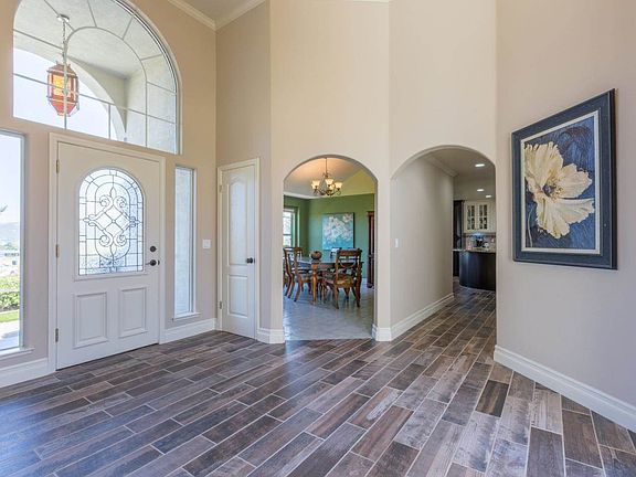 5th image of 352 Orchard Hill Rd