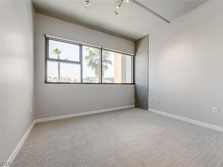 353 E Bonneville Ave #123 — Photo 13