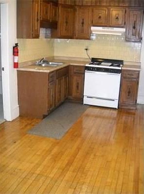 5th image of 1508 Central St APT 1